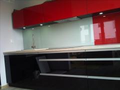 Kolor REF 1586 (RED LUMINOUS), RAL 7035 (GREY CLASSIC)